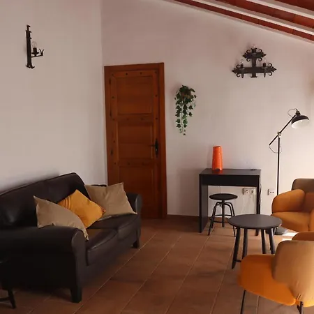 Spacious 4-bed House Vakantiehuis Algodonales